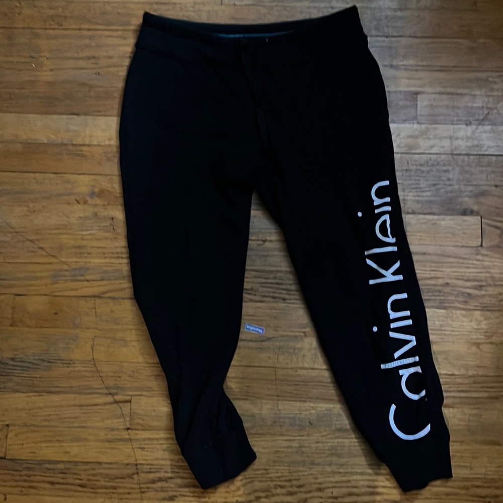 Women’s sweat pants size large